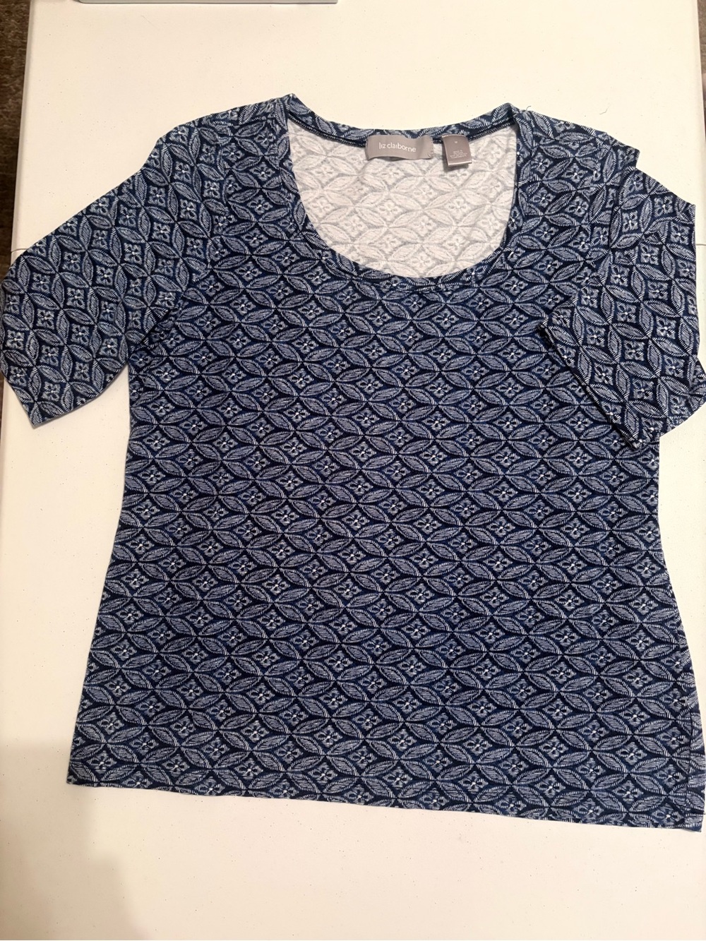 Liz Claiborne Women’s Navy Blue White Print Stretch Short Sleeve Top